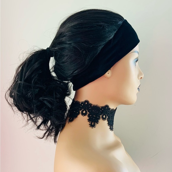 Very Pretty “Put On & Go” Black Premium Fiber Headband Wig - Very Versatile - Picture 3 of 10